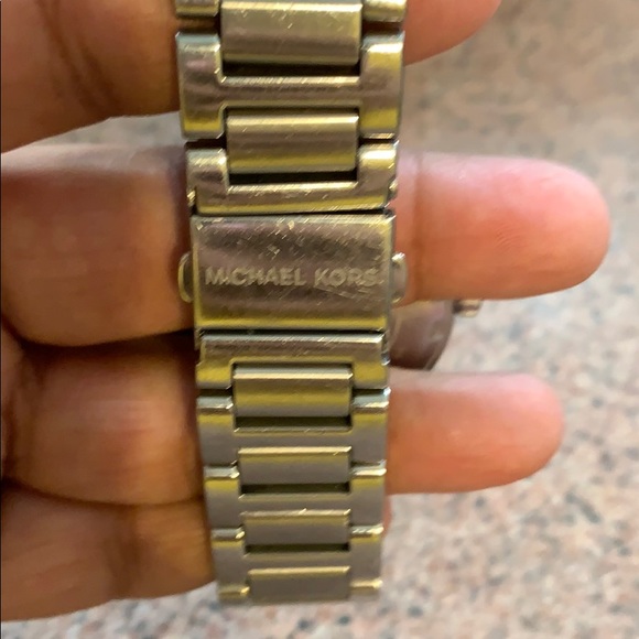 Michael Kors watch - Picture 4 of 6